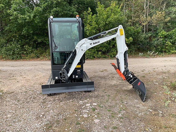 Bobcat E20z Zerotail med Powertilt o  hydraulisk Clamp 7 of 12