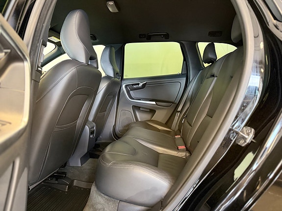 Volvo XC60 13 of 14