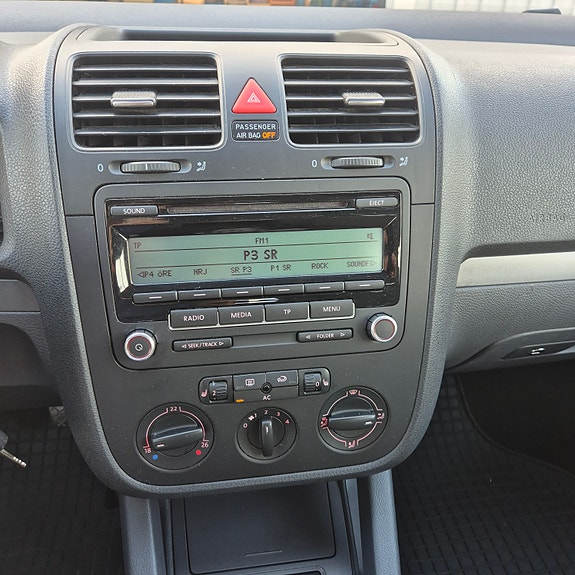 Volkswagen Golf V 10 of 11