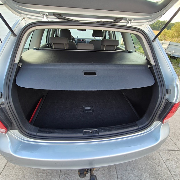 Volkswagen Golf V 8 of 11