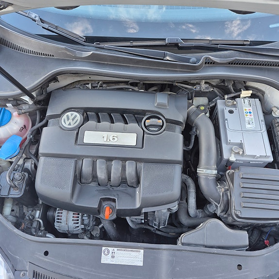 Volkswagen Golf V 5 of 11