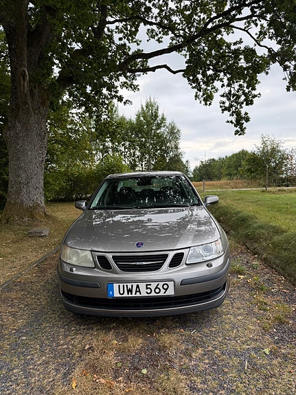 Saab 9-3 2 of 5
