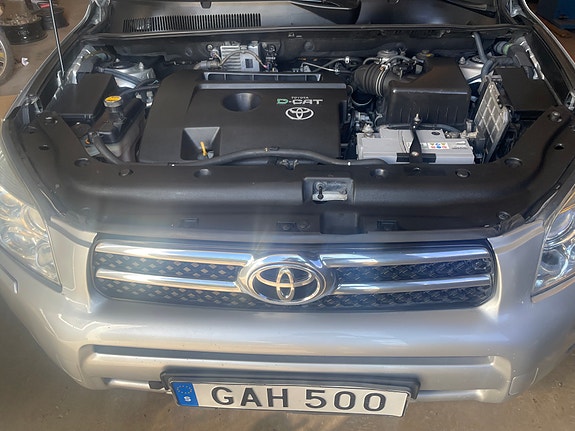 Toyota RAV4 4 of 4