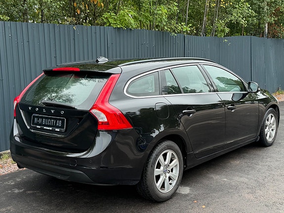 Volvo V60 7 of 13