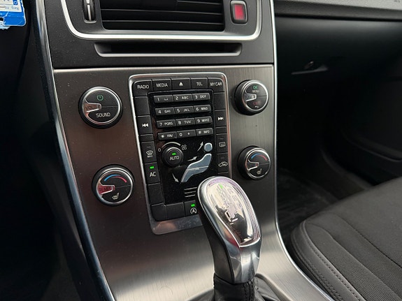 Volvo V60 13 of 13