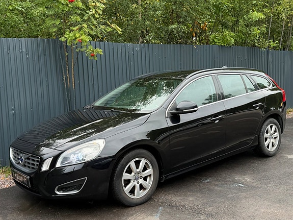 Volvo V60 2 of 13