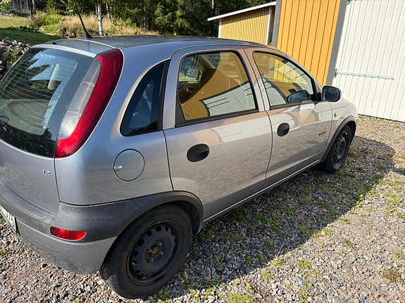 Opel Corsa 3 of 8