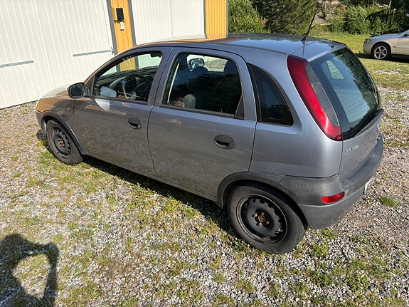 Opel Corsa 2 of 8