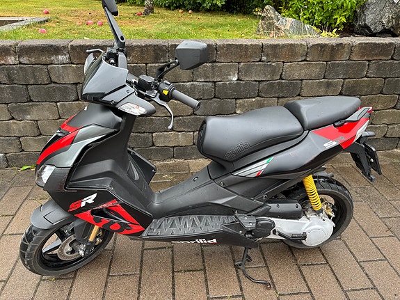 Aprilia SR 50 5 of 6