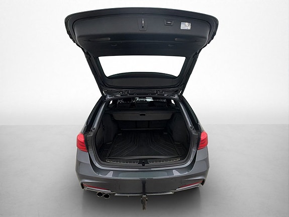 BMW 320d 29 of 30