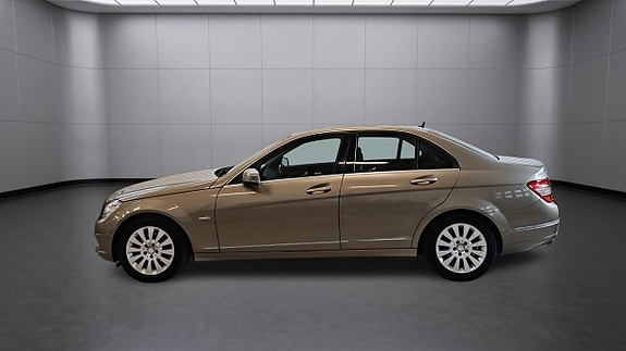 Mercedes-Benz C180 3 of 22