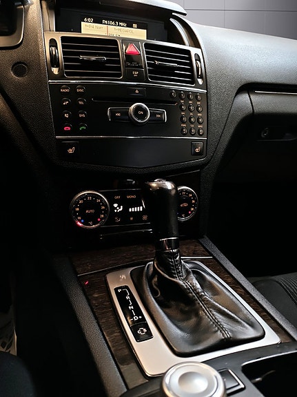 Mercedes-Benz C180 19 of 22