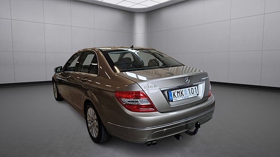 Mercedes-Benz C180 4 of 22