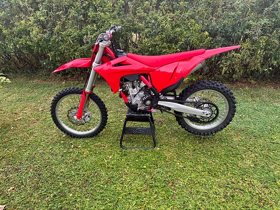 GasGas MC 250F 4 of 7