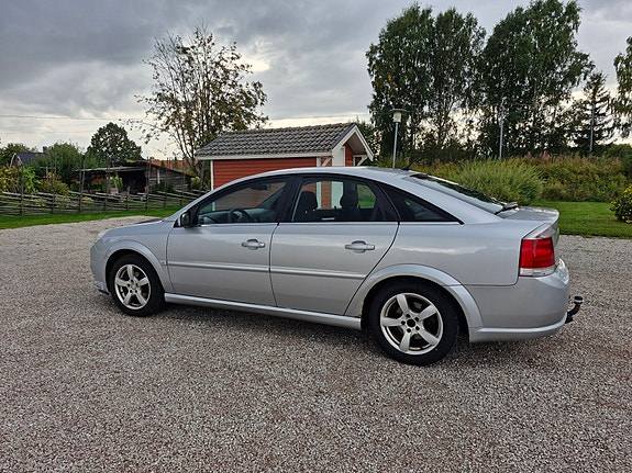 Opel Vectra 3 of 12