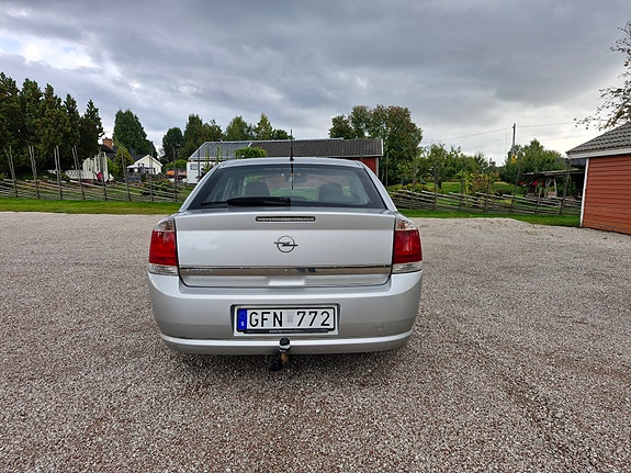 Opel Vectra 4 of 12
