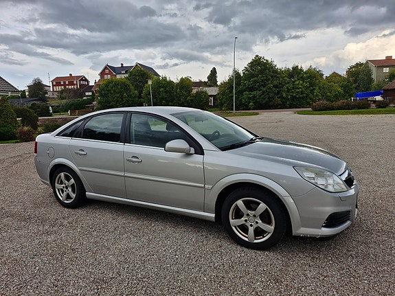 Opel Vectra 2 of 12