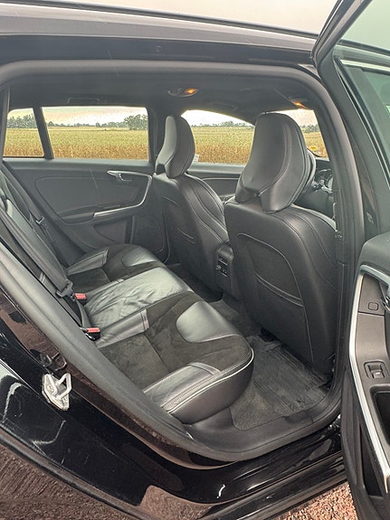 Volvo V60 8 of 8