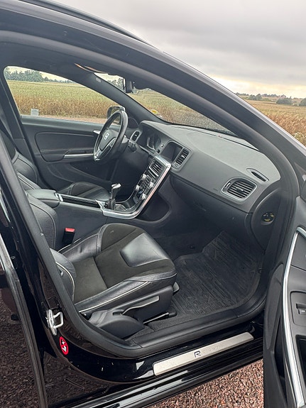 Volvo V60 7 of 8