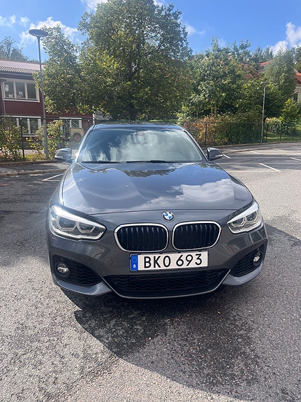 BMW 118i 9 of 14