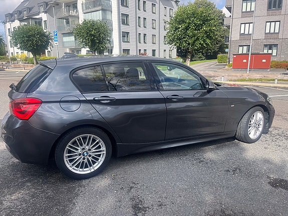 BMW 118i 8 of 14