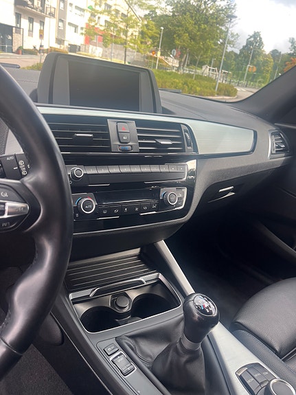 BMW 118i 6 of 14