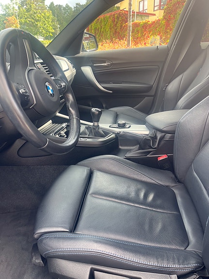 BMW 118i 5 of 14