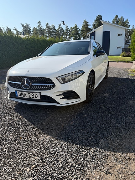 Mercedes-Benz A180 3 of 5