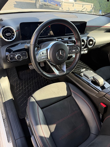 Mercedes-Benz A180 5 of 5