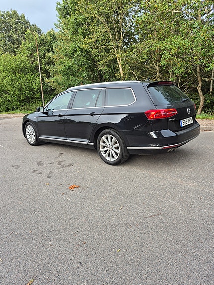 Volkswagen Passat 4 of 7