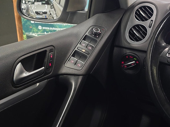 Volkswagen Tiguan 25 of 30