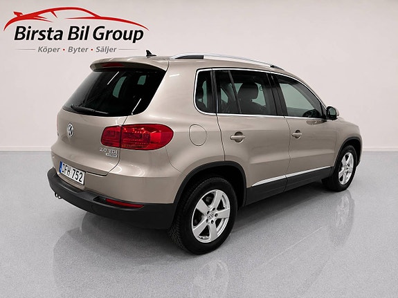 Volkswagen Tiguan 3 of 30