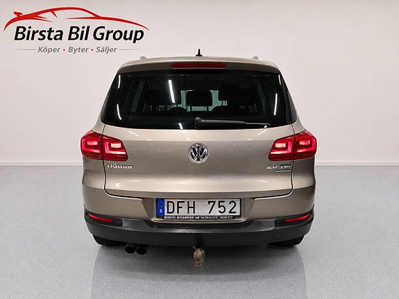 Volkswagen Tiguan 4 of 30