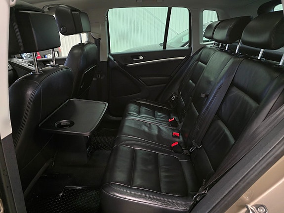 Volkswagen Tiguan 13 of 30