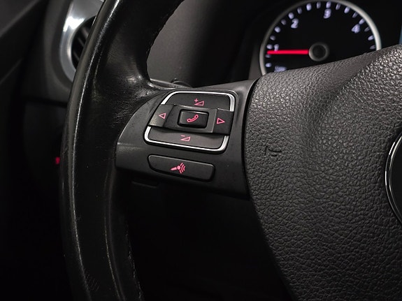 Volkswagen Tiguan 19 of 30