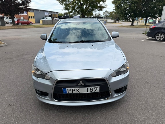 Mitsubishi Lancer 3 of 10
