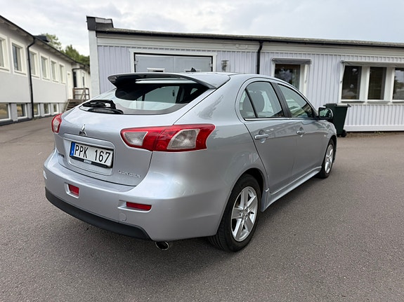 Mitsubishi Lancer 5 of 10