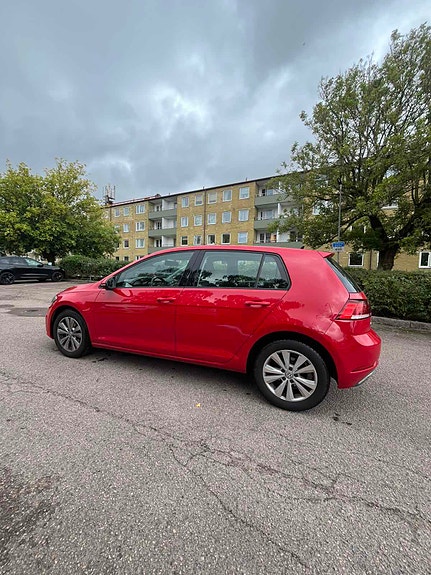 Volkswagen Golf VII 4 of 6