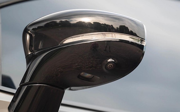 Chrysler Pacifica 12 of 18