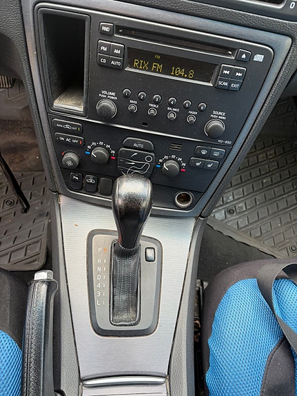 Volvo V70 6 of 7