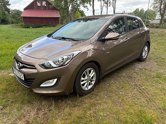 Hyundai i30 3 of 3
