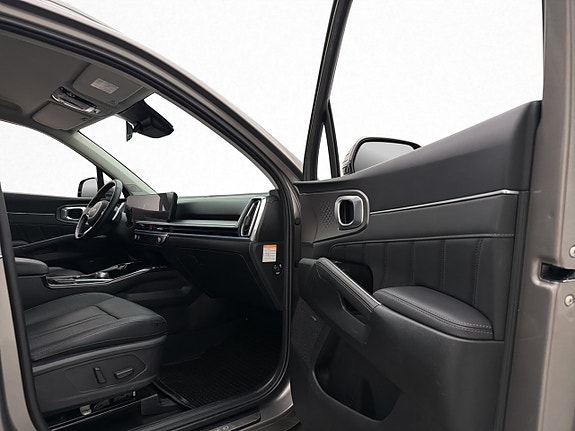 Kia Sorento 26 of 30
