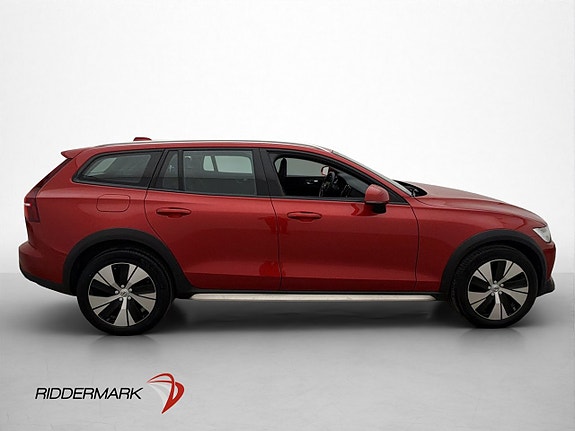 Volvo V60 Cross Country 9 of 30