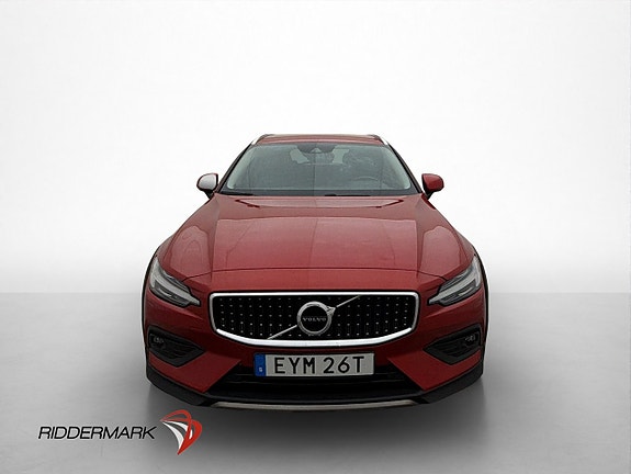 Volvo V60 Cross Country 2 of 30