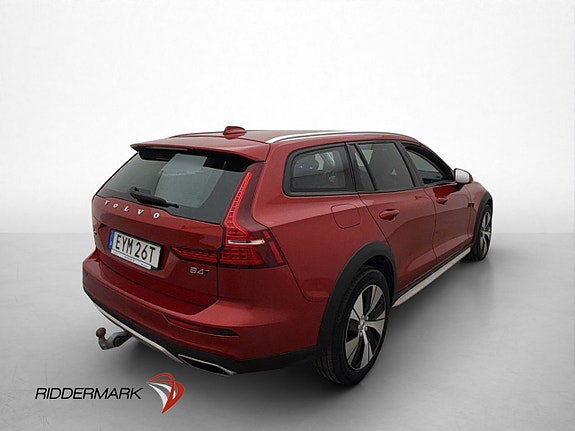Volvo V60 Cross Country 8 of 30