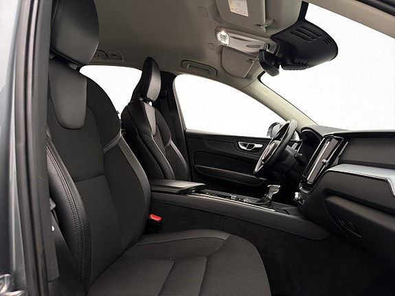 Volvo XC60 15 of 30