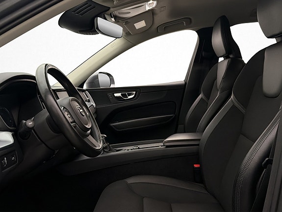 Volvo XC60 12 of 30