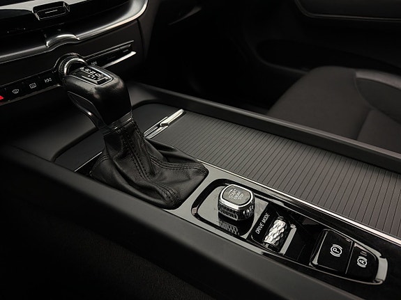 Volvo XC60 27 of 30