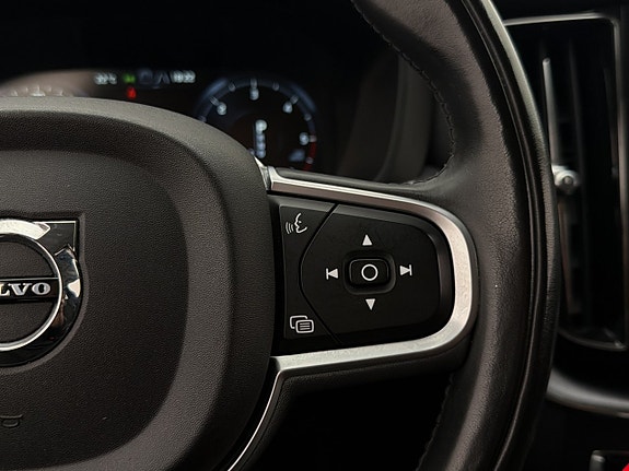 Volvo XC60 20 of 30