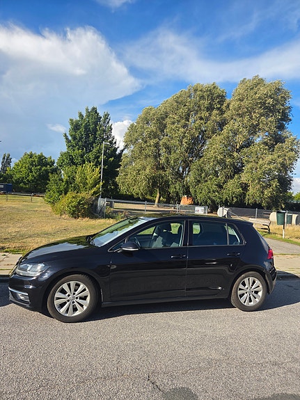 Volkswagen Golf VII 2 of 7